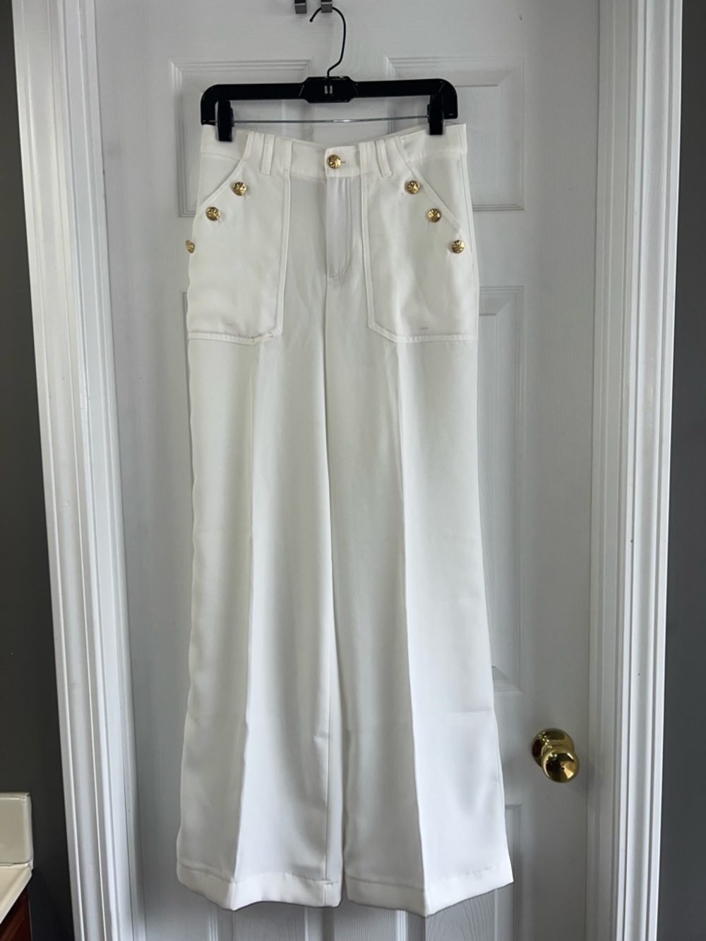 Zara High Waist Wide Legs White Pants with Gold Accent Buttons Inseam 32”
